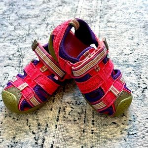 💜💕🩴 Pediped toddler water shoe